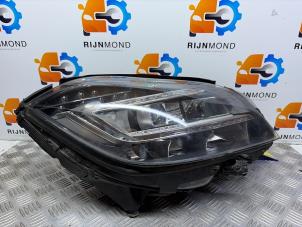 Gebruikte Rechter Koplamp Mercedes CLS (C218) 350 CDI BlueEfficiency,d 3.0 V6 24V Prijs € 1.088,94 Inclusief btw aangeboden door Autodemontage Rijnmond BV