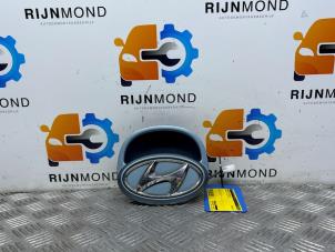 Gebruikte Handgreep Achterklep Hyundai i30 (FD) 1.4 CVVT 16V Prijs op aanvraag aangeboden door Autodemontage Rijnmond BV