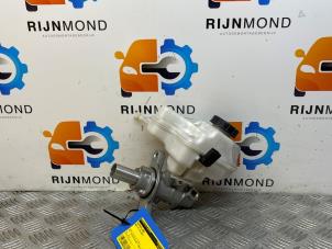 Gebruikte Hoofdremcilinder Audi A3 Sportback (8YA) 1.0 30 TFSI 12V Prijs € 29,99 Margeregeling aangeboden door Autodemontage Rijnmond BV