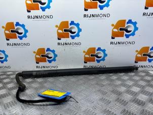 Gebruikte Kofferdekseldemper links-achter Audi A3 Sportback (8YA) 1.0 30 TFSI 12V Prijs € 99,99 Margeregeling aangeboden door Autodemontage Rijnmond BV