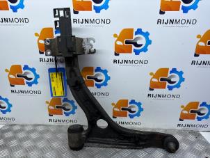 Gebruikte Triangel links-voor Mercedes B (W246) 1.8 B-180 CDI BlueEFFICIENCY 16V Prijs € 48,39 Inclusief btw aangeboden door Autodemontage Rijnmond BV