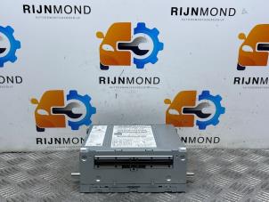 Gebruikte Radio Mercedes C Estate (S205) C-180 1.6 16V BlueEfficiency Prijs € 124,99 Margeregeling aangeboden door Autodemontage Rijnmond BV