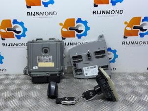 Gebruikte Kontaktslot + computer Mercedes C Estate (S205) C-180 1.6 16V BlueEfficiency Prijs € 299,99 Margeregeling aangeboden door Autodemontage Rijnmond BV