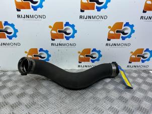 Gebruikte Intercooler Slang BMW 1 serie (F21) 116d 1.5 12V TwinPower Prijs € 30,24 Inclusief btw aangeboden door Autodemontage Rijnmond BV