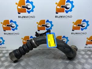 Gebruikte Intercooler Buis BMW X1 (F48) sDrive 18i 1.5 12V TwinPower Turbo Prijs € 90,74 Inclusief btw aangeboden door Autodemontage Rijnmond BV
