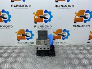 Gebruikte ABS Pomp Mercedes C Estate AMG (S205) C-63 AMG 4.0 V8 Biturbo Prijs € 249,99 Margeregeling aangeboden door Autodemontage Rijnmond BV