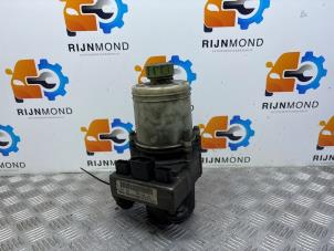 Gebruikte Servopomp Volkswagen Polo IV (9N1/2/3) 1.4 16V Prijs € 100,00 Margeregeling aangeboden door Autodemontage Rijnmond BV