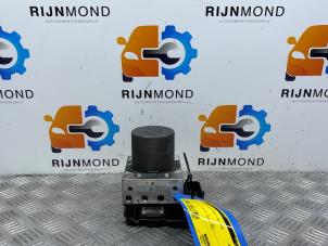 Gebruikte ABS Pomp Mercedes CLS (C218) 350 CDI BlueEfficiency,d 3.0 V6 24V Prijs € 211,74 Inclusief btw aangeboden door Autodemontage Rijnmond BV