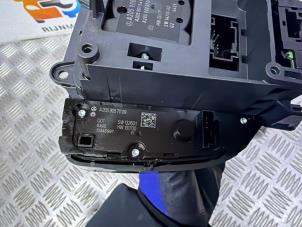 Gebruikte MMI schakelaar Mercedes C Estate AMG (S205) C-63 AMG 4.0 V8 Biturbo Prijs € 99,99 Margeregeling aangeboden door Autodemontage Rijnmond BV