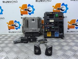 Gebruikte Kontaktslot + computer Toyota ProAce 1.6 D-4D 115 16V Prijs op aanvraag aangeboden door Autodemontage Rijnmond BV