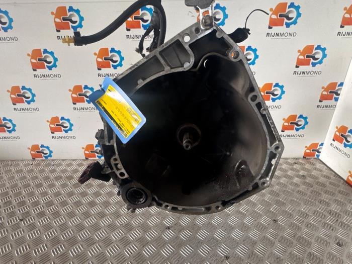 Gebruikte Versnellingsbak Renault Grand Scénic III (JZ) 1.4 16V TCe 130 Prijs € 350,00 Margeregeling aangeboden door Autodemontage Rijnmond BV
