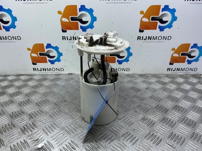 Gebruikte Tank element Pomp Renault Grand Scénic III (JZ) 1.4 16V TCe 130 Prijs € 24,99 Margeregeling aangeboden door Autodemontage Rijnmond BV