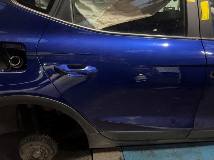 Deur 4Deurs rechts-achter van een Seat Arona (KJX) 1.0 TSI 12V 2021