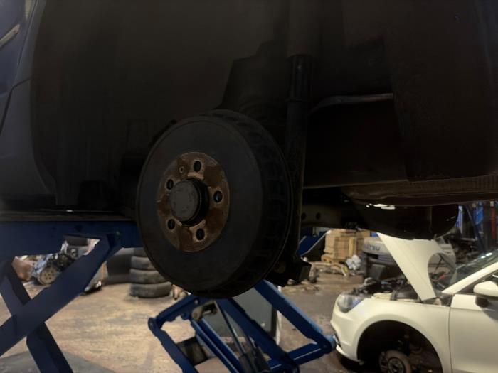 Achteras voorwielaandrijving van een Seat Arona (KJX) 1.0 TSI 12V 2021