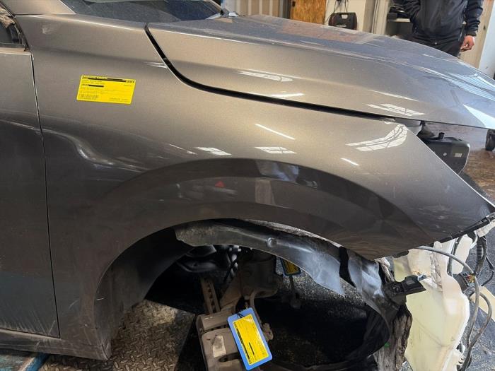 Scherm rechts-voor van een Peugeot 208 II (UB/UH/UP) 1.2 Vti 12V PureTech 100 2020