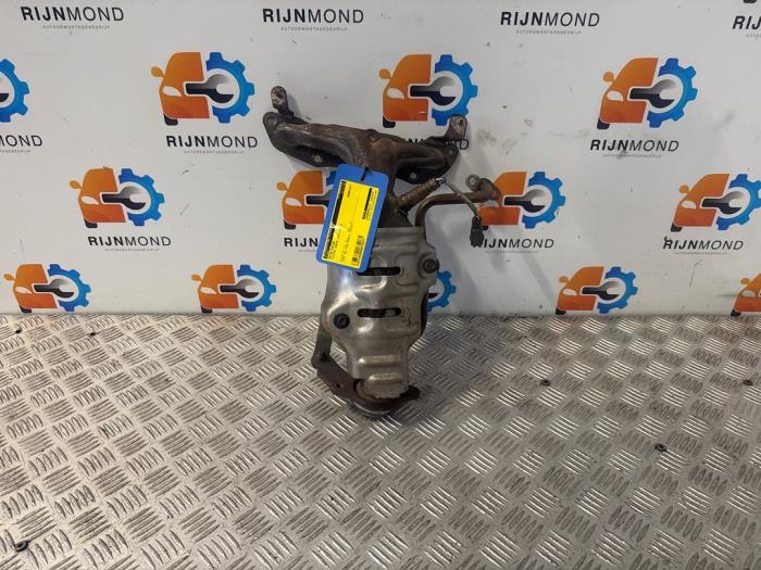 Gebruikte Katalysator Toyota Yaris III (P13) 1.33 16V Dual VVT-I Prijs op aanvraag aangeboden door Autodemontage Rijnmond BV