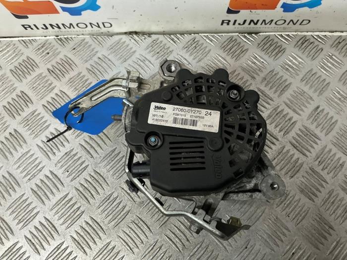 Dynamo van een Toyota Yaris III (P13) 1.33 16V Dual VVT-I 2016