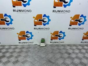 Gebruikte Kachel Weerstand Volkswagen Polo VI (AW1) 1.0 TSI 12V Prijs € 14,99 Margeregeling aangeboden door Autodemontage Rijnmond BV