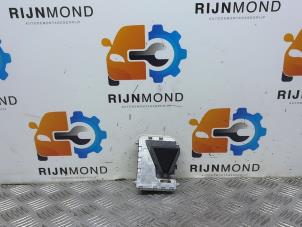 Gebruikte Camera voorzijde Mercedes B (W246) 2.1 B-200 CDI BlueEFFICIENCY, B-200d 16V Prijs € 211,74 Inclusief btw aangeboden door Autodemontage Rijnmond BV