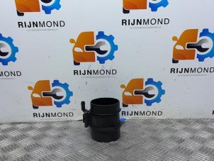 Gebruikte Luchtmassameter Mercedes B (W246) 2.1 B-200 CDI BlueEFFICIENCY, B-200d 16V Prijs € 30,24 Inclusief btw aangeboden door Autodemontage Rijnmond BV