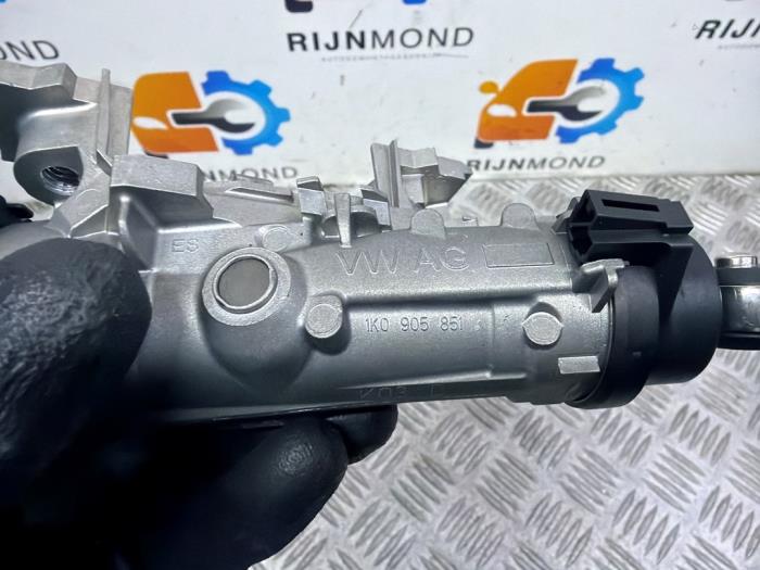 Sleutel+Contactslot van een Seat Arona (KJX) 1.0 TSI 12V 2021