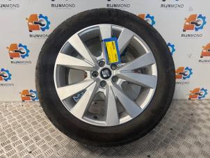 Gebruikte Velg + Band Seat Arona (KJX) 1.0 TSI 12V Prijs op aanvraag aangeboden door Autodemontage Rijnmond BV