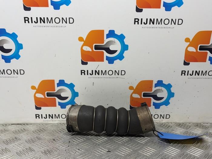 Gebruikte Intercooler Slang BMW 5 serie (G30) 530d 3.0 TwinPower Turbo 24V Prijs € 30,24 Inclusief btw aangeboden door Autodemontage Rijnmond BV