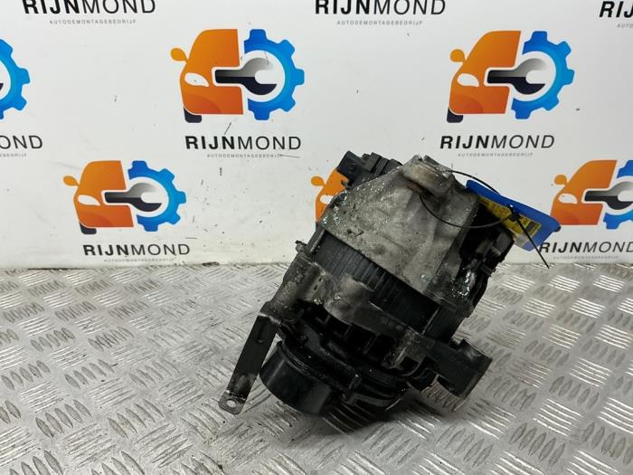 Gebruikte Dynamo BMW 5 serie (G30) 530d 3.0 TwinPower Turbo 24V Prijs € 120,00 Inclusief btw aangeboden door Autodemontage Rijnmond BV