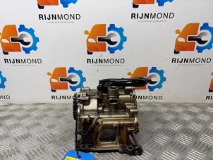 Gebruikte Oliepomp BMW 5 serie (G30) 530d 3.0 TwinPower Turbo 24V Prijs op aanvraag aangeboden door Autodemontage Rijnmond BV