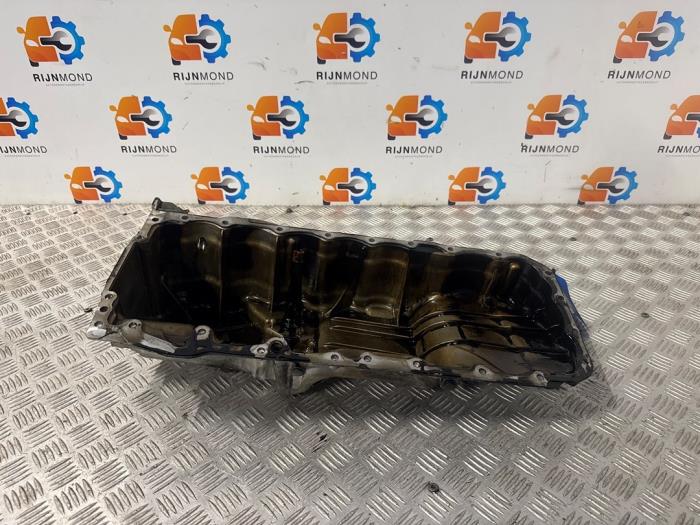Gebruikte Carterpan BMW 5 serie (G30) 530d 3.0 TwinPower Turbo 24V Prijs op aanvraag aangeboden door Autodemontage Rijnmond BV
