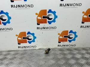 Gebruikte Brandstofdruk sensor Mercedes E (W213) E-220d 2.0 Turbo 16V Prijs € 30,24 Inclusief btw aangeboden door Autodemontage Rijnmond BV