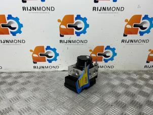 Gebruikte ABS Pomp Toyota Yaris III (P13) 1.33 16V Dual VVT-I Prijs € 90,74 Inclusief btw aangeboden door Autodemontage Rijnmond BV