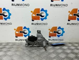 Gebruikte Ruitenwisserarm achter Toyota Yaris III (P13) 1.33 16V Dual VVT-I Prijs € 12,09 Inclusief btw aangeboden door Autodemontage Rijnmond BV