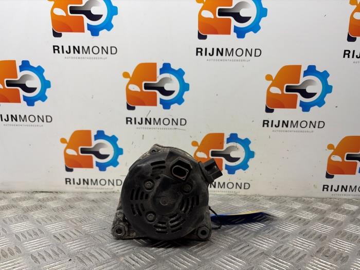 Dynamo van een Ford Focus 3 1.0 Ti-VCT EcoBoost 12V 100 2015