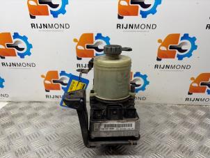 Gebruikte Stuurbekrachtiging Pomp Seat Ibiza III (6L1) 1.4 16V 100 Prijs € 124,99 Margeregeling aangeboden door Autodemontage Rijnmond BV