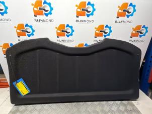 Gebruikte Hoedenplank Seat Ibiza V (KJB) 1.0 TSI 12V Prijs € 69,99 Margeregeling aangeboden door Autodemontage Rijnmond BV