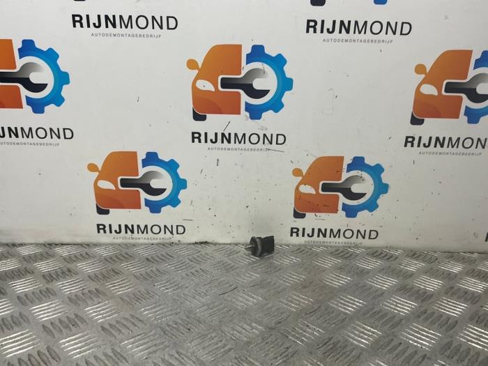 Gebruikte Druksensor Ford Focus 3 1.0 Ti-VCT EcoBoost 12V 100 Prijs € 19,99 Margeregeling aangeboden door Autodemontage Rijnmond BV