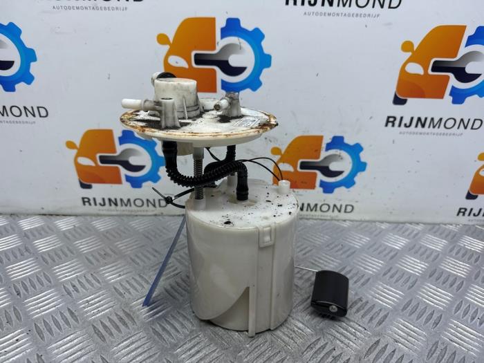 Gebruikte Tank element Pomp Kia Rio III (UB) 1.1 CRDi VGT 12V Prijs € 39,99 Margeregeling aangeboden door Autodemontage Rijnmond BV