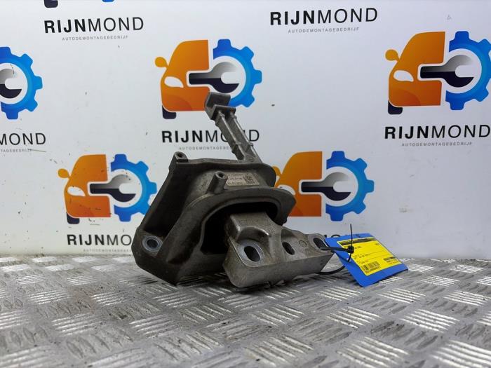 Gebruikte Motorrubber Volkswagen Polo VI (AW1) 2.0 GTI Prijs € 40,00 Margeregeling aangeboden door Autodemontage Rijnmond BV