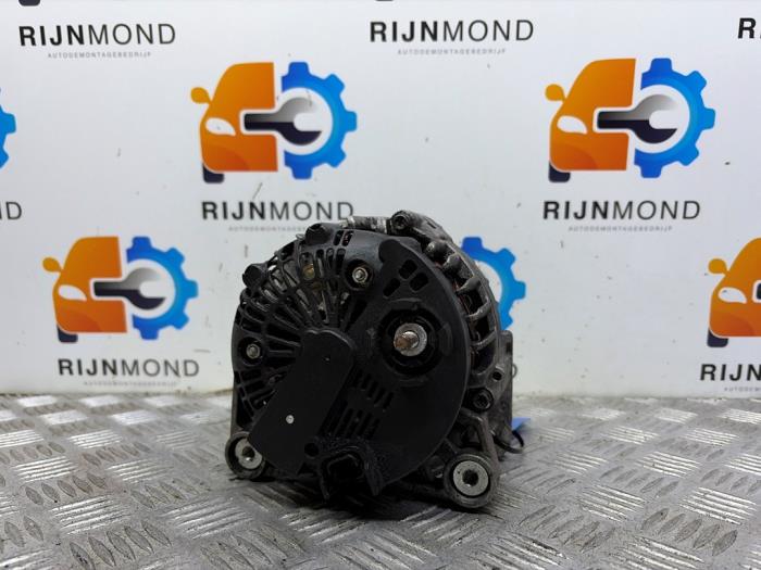 Gebruikte Dynamo Renault Trafic New (FL) 2.0 dCi 16V 115 Prijs € 99,99 Margeregeling aangeboden door Autodemontage Rijnmond BV