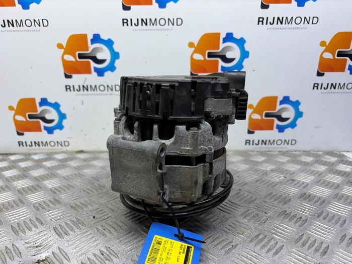 Gebruikte Dynamo Audi A4 Avant (B9) 2.0 45 TFSI Mild hybrid 16V Quattro Prijs € 299,99 Margeregeling aangeboden door Autodemontage Rijnmond BV