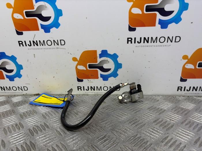 Accu sensor van een BMW 4 serie (F32) 420d 2.0 16V 2014
