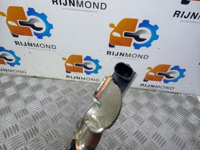 Accu sensor van een BMW 4 serie (F32) 420d 2.0 16V 2014