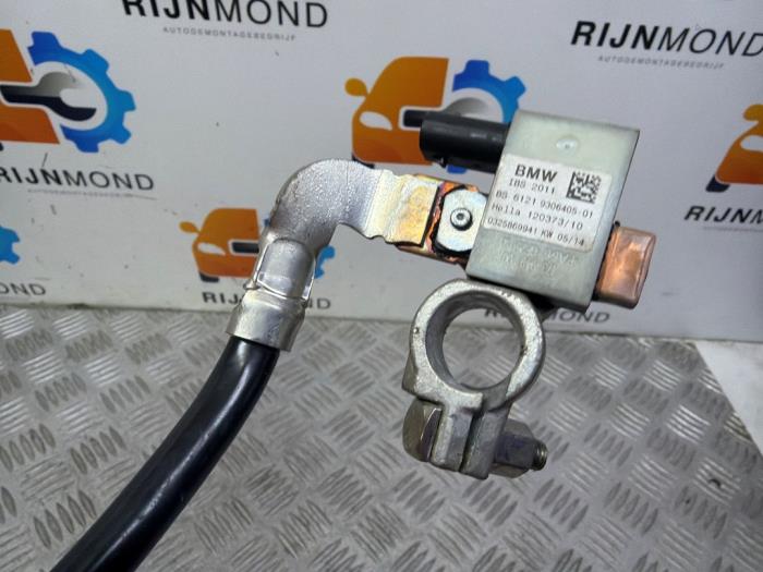 Accu sensor van een BMW 4 serie (F32) 420d 2.0 16V 2014