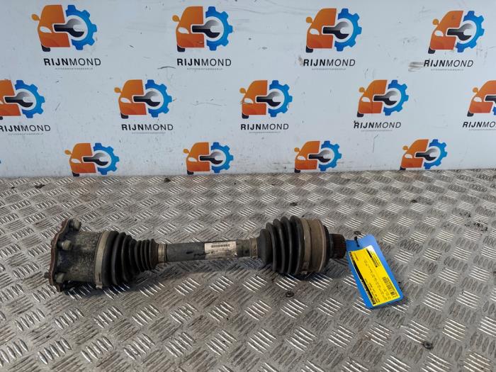 Gebruikte Aandrijfas rechts-voor Audi A4 Avant (B9) 2.0 45 TFSI Mild hybrid 16V Quattro Prijs € 95,00 Margeregeling aangeboden door Autodemontage Rijnmond BV
