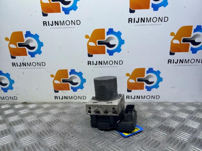 Usagé ABS Pomp Seat Ibiza V (KJB) 1.0 MPI 12V Prix € 99,99 Règlement à la marge proposé par Autodemontage Rijnmond BV