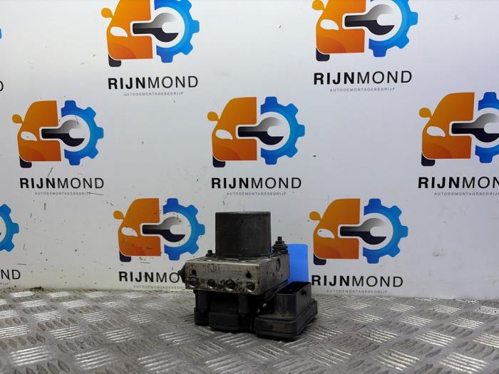 ABS Pomp Volkswagen Polo V (6R), 2009 / 2017 1.4 TDI DPF BlueMotion technology, Hatchback, Diesel, 1.422cc, 55kW (75pk), FWD, CUSA, 2014-03 / 2017-10 (Gebruikt)