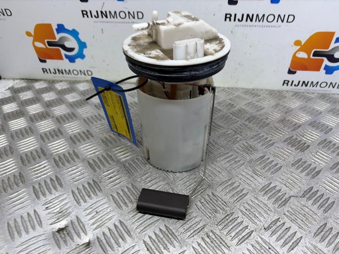 Gebruikte Tank element Pomp Ford Grand C-Max (DXA) 1.0 Ti-VCT EcoBoost 12V 125 Prijs € 75,00 Margeregeling aangeboden door Autodemontage Rijnmond BV
