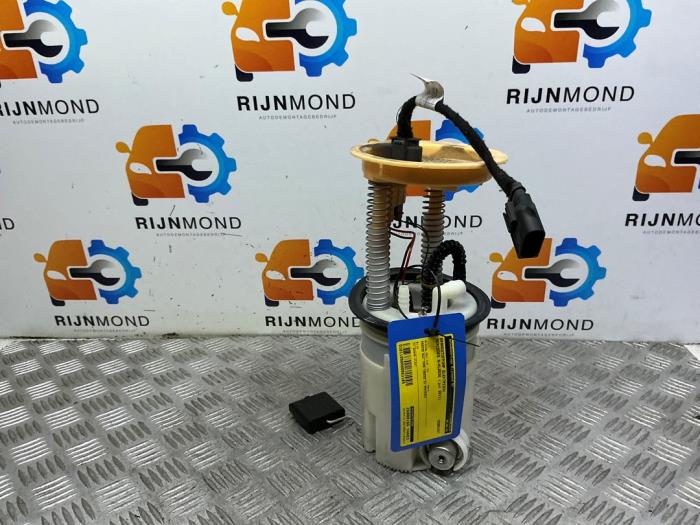 Gebruikte Tank element Pomp Mercedes A (W169) 1.5 A-160 Prijs € 39,99 Margeregeling aangeboden door Autodemontage Rijnmond BV