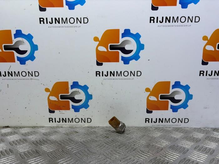 Gebruikte Brandstofdruk sensor Volkswagen Golf VI (5K1) 1.4 TSI 122 16V Prijs € 14,99 Margeregeling aangeboden door Autodemontage Rijnmond BV